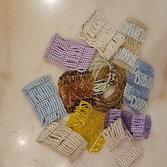 Lot of 13 Beautiful Beaded Bracelets - Picture 1 of 12